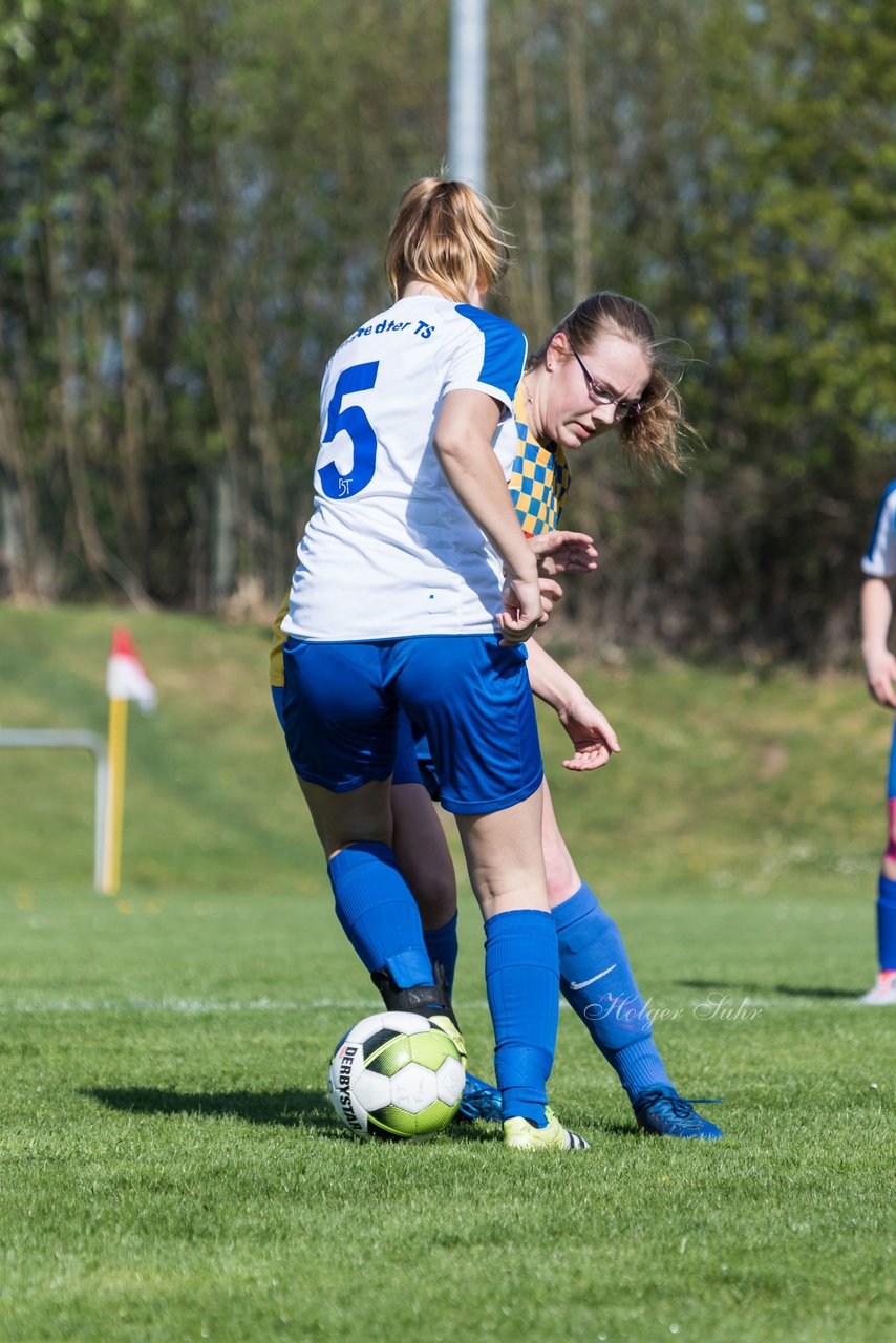 Bild 66 - B-Juniorinnen Bramstedter TS - SSV Hennstedt : Ergebnis: 3:7